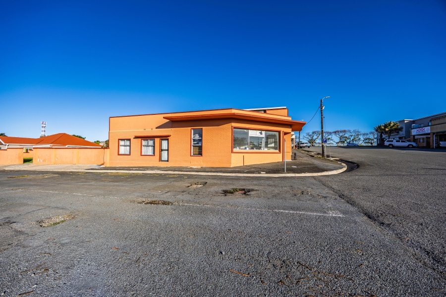 Commercial Property for Sale in Greenfields Eastern Cape
